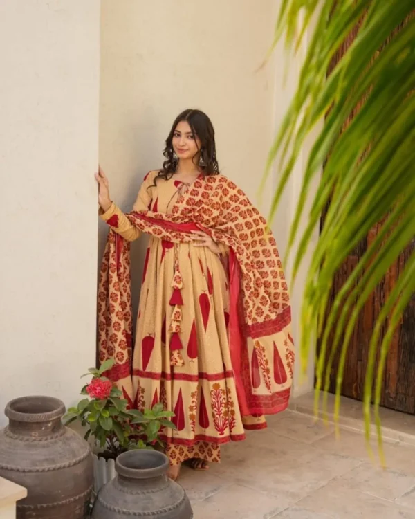 Red Cotton Anarkali Kurta, Pant & Dupatta Set - Priyanka Creations - Image 3